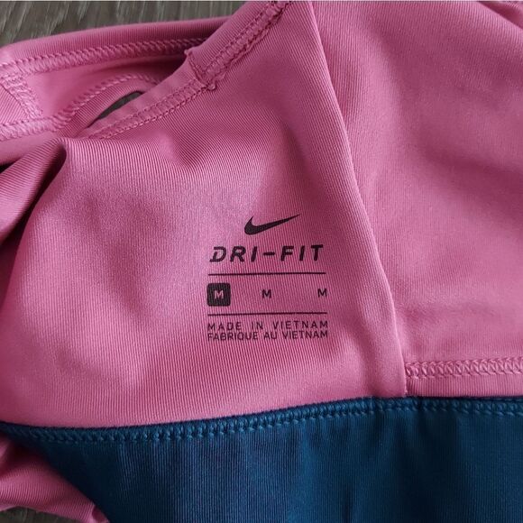 NIKE Swoosh Icon Clash Sports Bra Medium - Picture 6 of 9